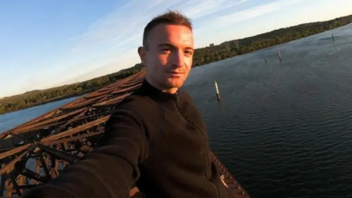 Influencer francés fallece tras caer de un piso 68