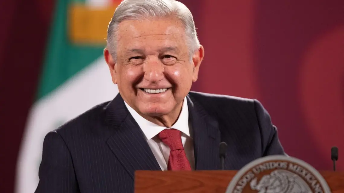 López Obrador presume rescate de Pemex sin dar marcha atrás a Reforma Energética