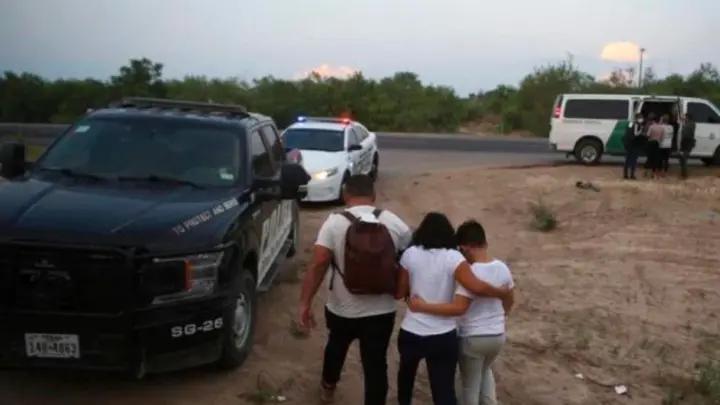 En Eagle Pass declaran estado de emergencia por migración