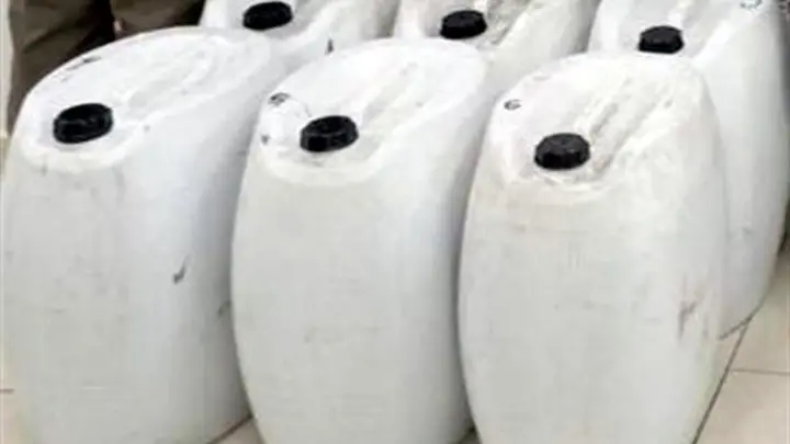 Hallan casi 100 litros de metanfetamina líquida escondida en el tanque de gasolina