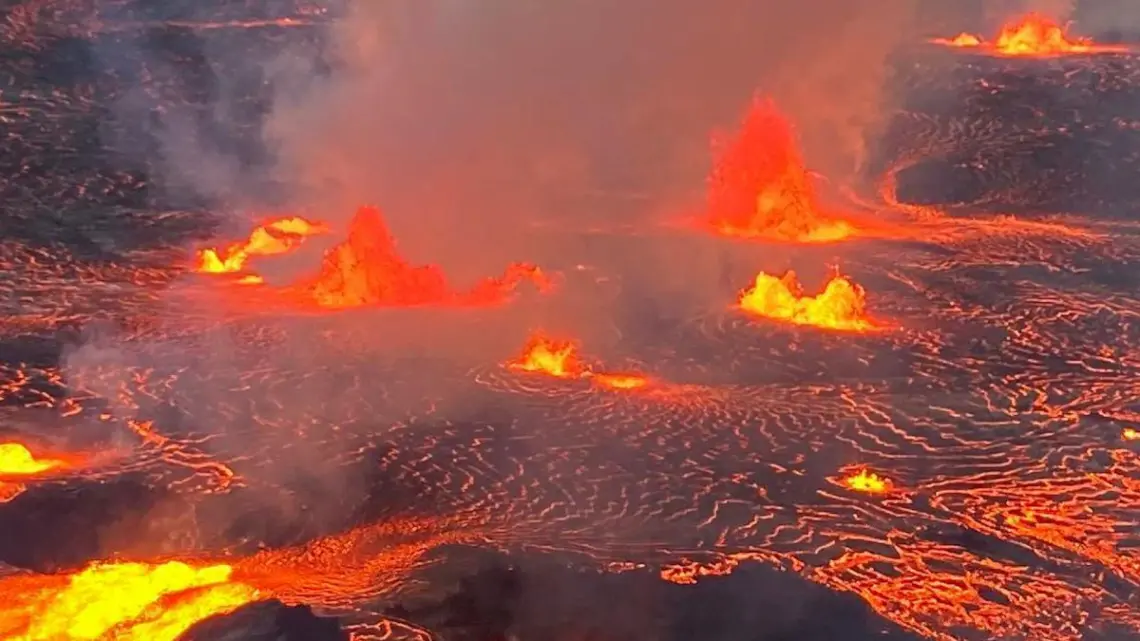 Hawái: Volcán Kilauea hace erupción; activan alerta roja