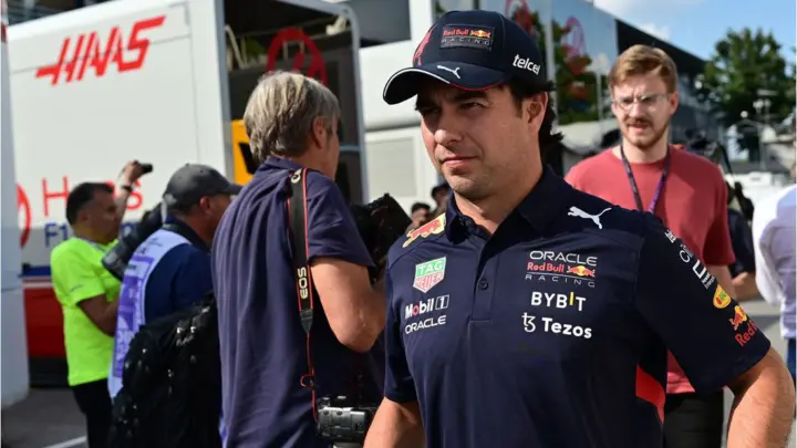 Checo Pérez reconoce complicaciones durante pruebas libres en Singapur