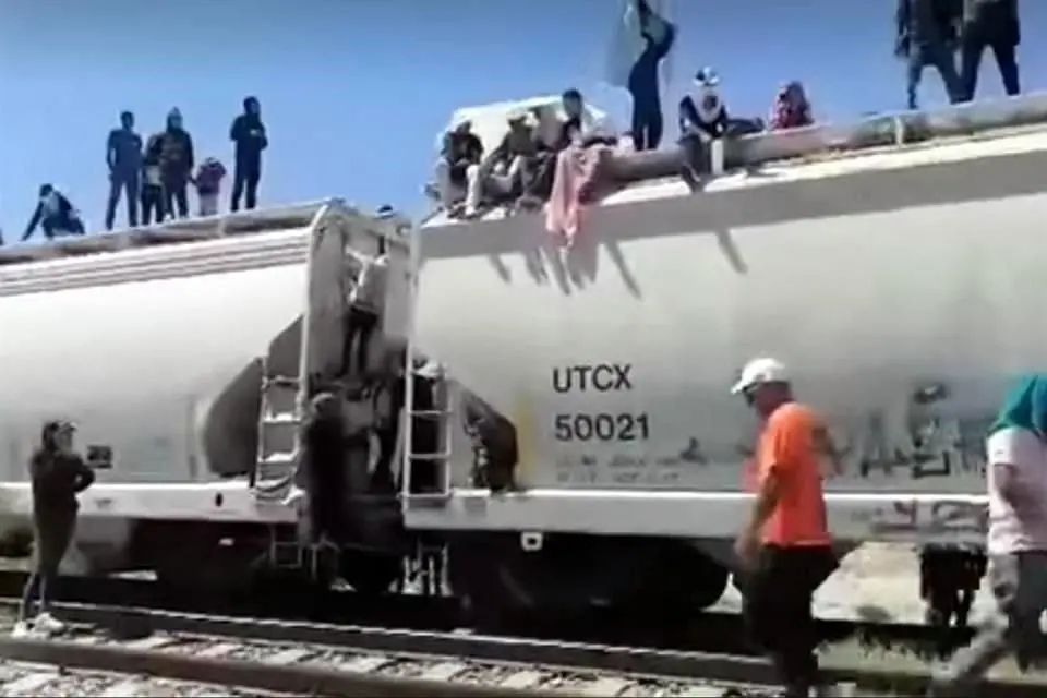  Crisis migrante detiene trenes 