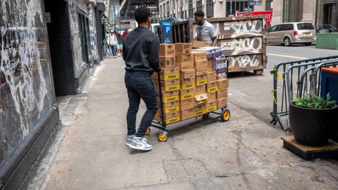 Nueva York identifica más de 18 mil empleos disponibles para inmigrantes