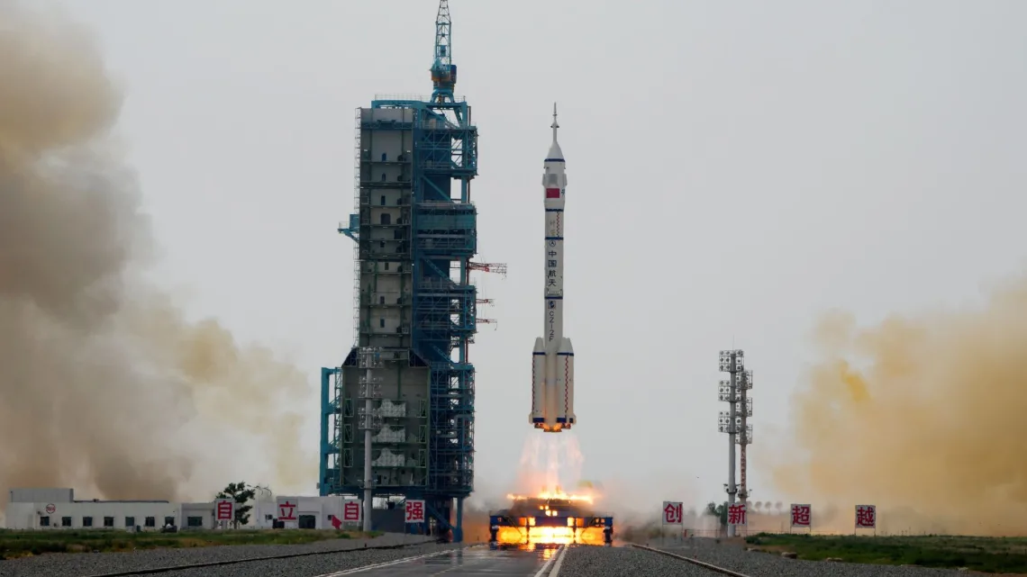 China anuncia misión tripulada y la ampliación de su estación espacial