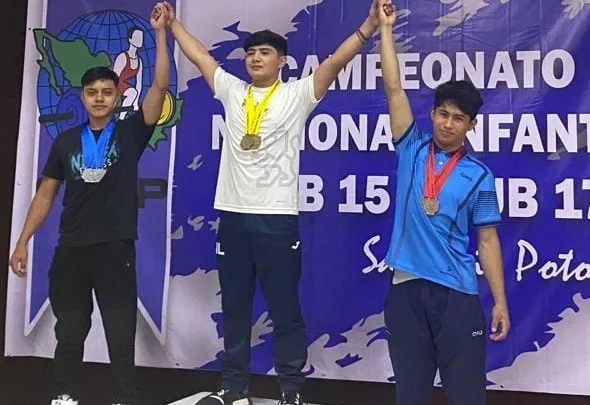 Equipo queretano de halterofilia logra 39 medallas en torneo nacional