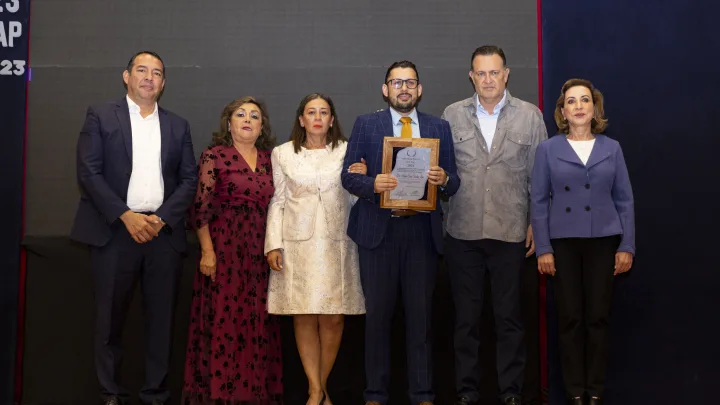 Encabeza Gobernador entrega de reconocimientos a Profesionistas del Año 2023 en SJR