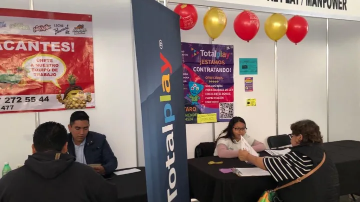 Promueve ST mil 300 plazas vacantes en San Juan del Río