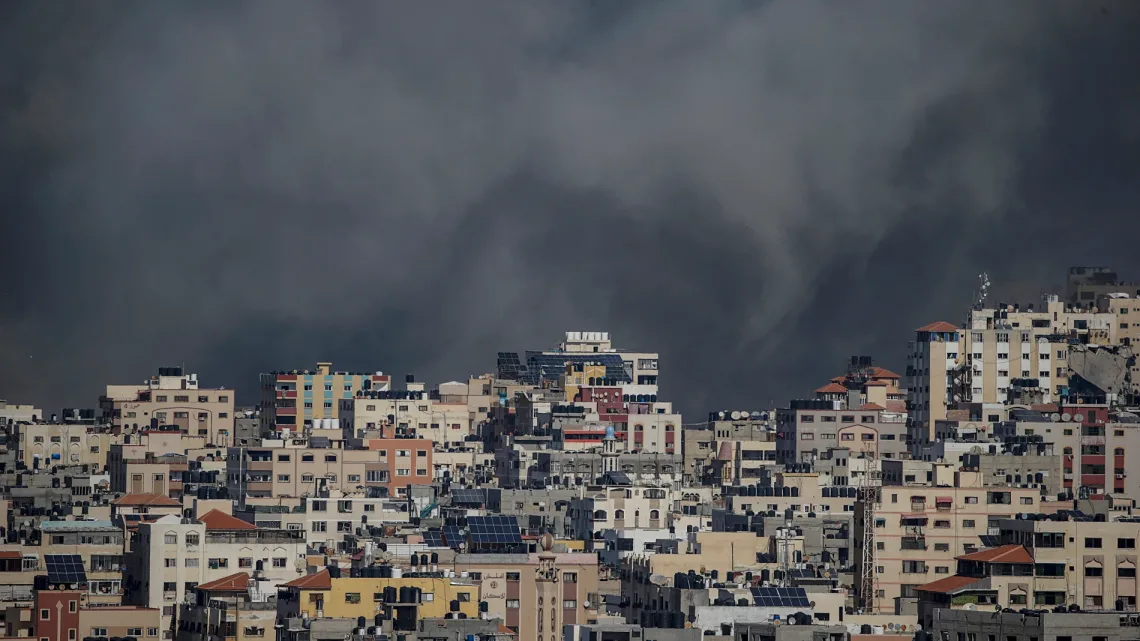  “Israel Advierte a Residentes del Norte de Gaza que se Trasladen al Sur en Medio de los Combates”