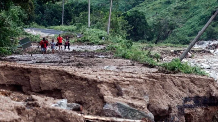 “Otis” deja al menos 27 muertos y 4 desaparecidos en Guerrero