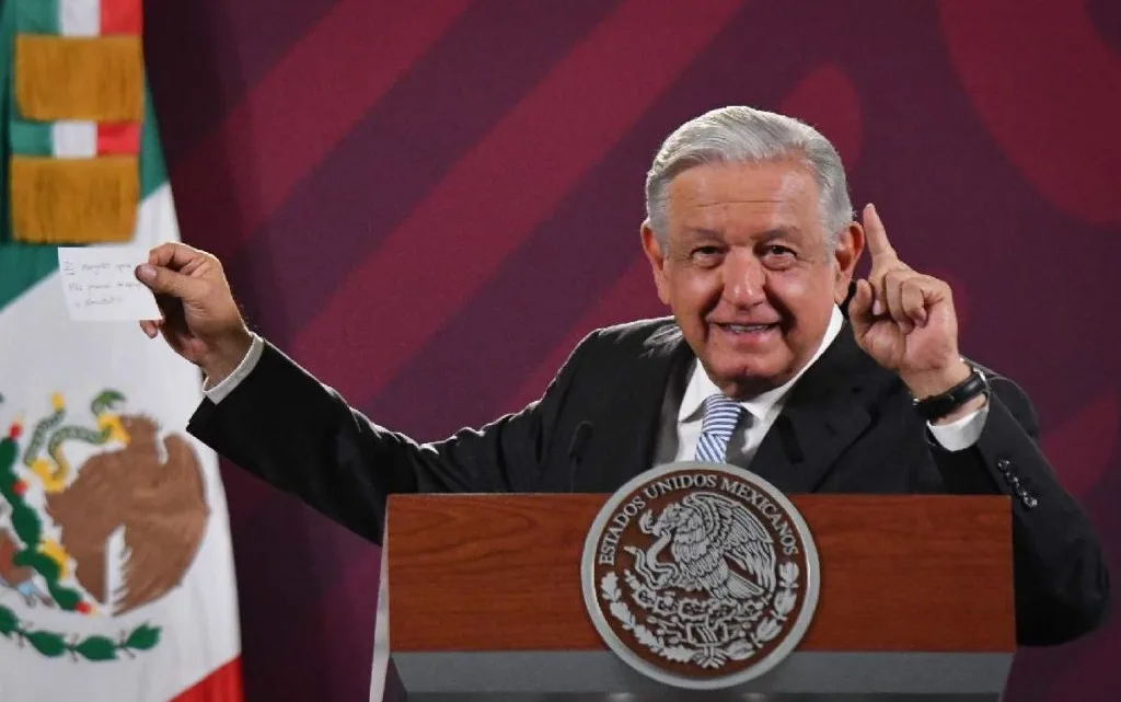 AMLO acusa al Poder Judicial de no impartir justicia