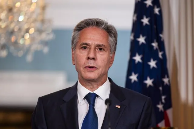 Blinken llega a Tel Aviv para expresar su apoyo a Israel