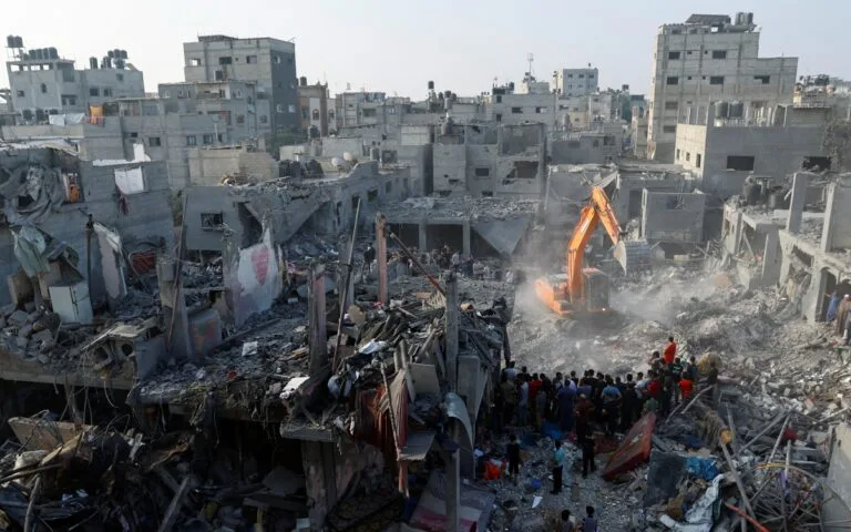 Hamas anuncia la muerte de 50 rehenes por los bombardeos israelíes sobre Gaza