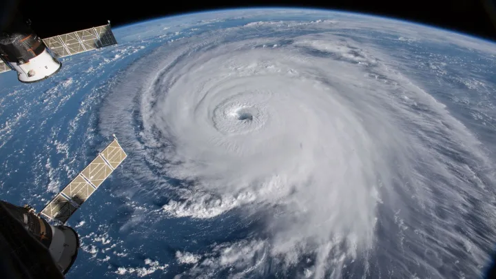 ¿Cómo prevenir riesgos en temporada de huracanes?