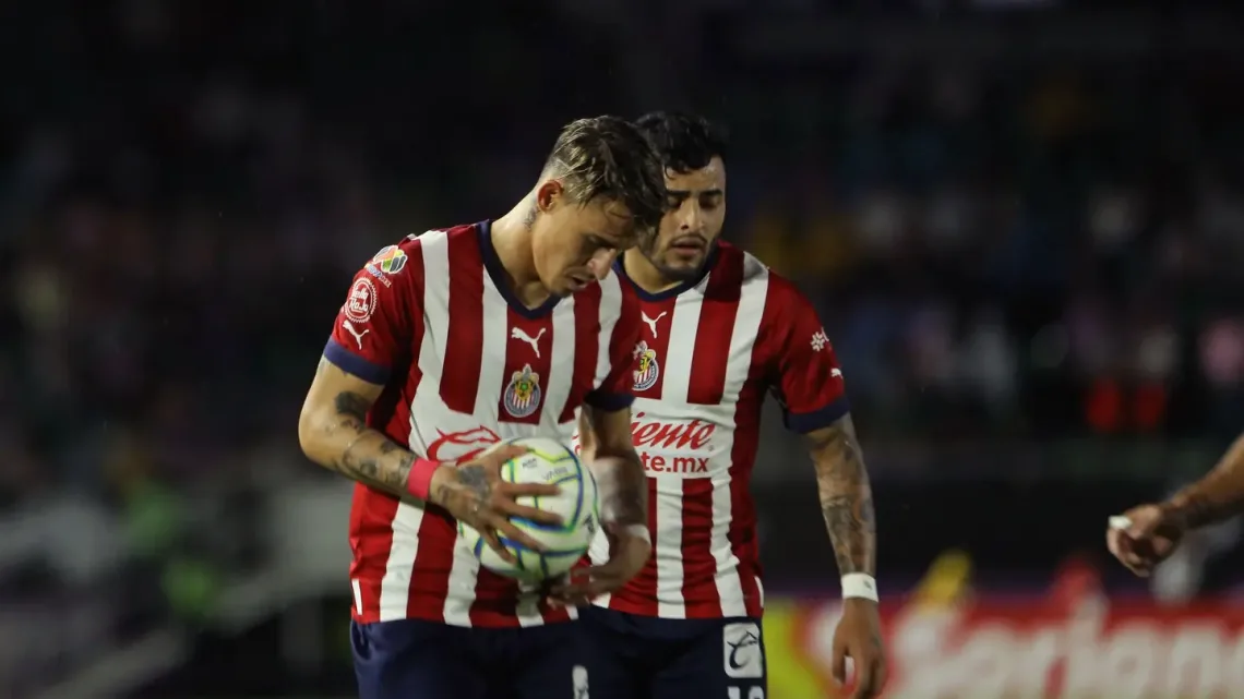 Indultados: Cristian Calderón, Alexis Vega y Raúl Martínez Vuelven a Chivas
