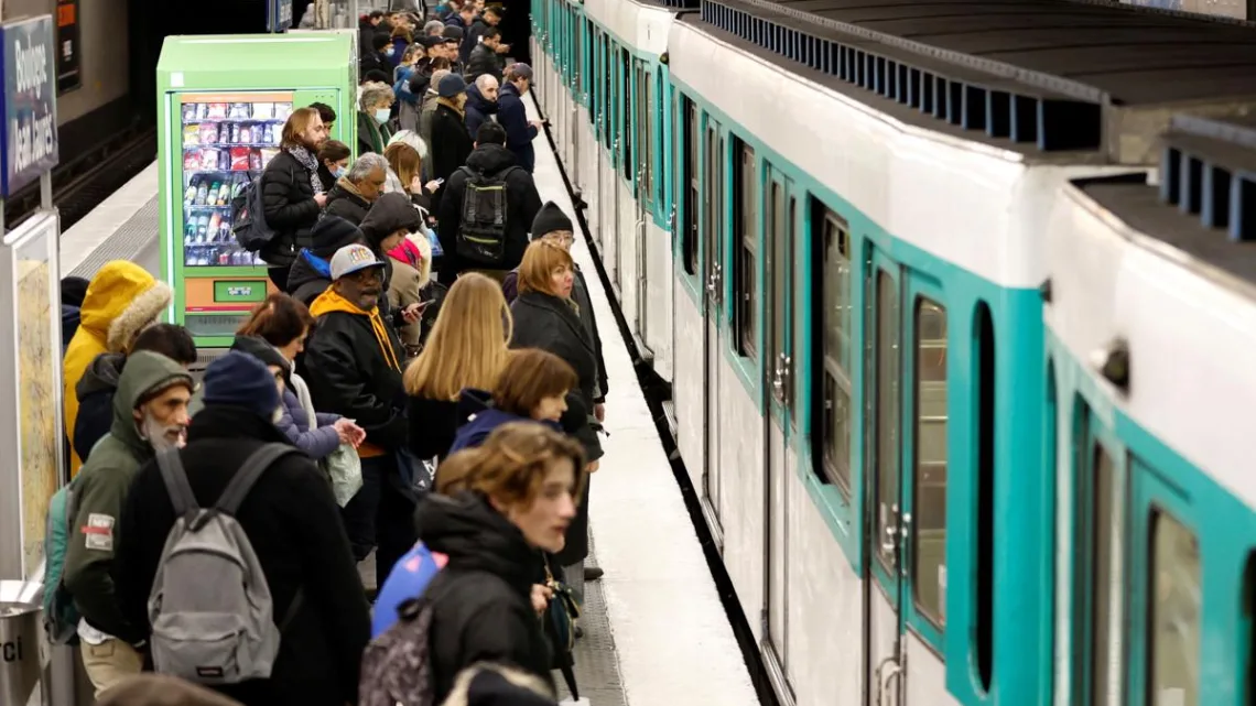 El Gobierno francés dice que “no hay chinches en metros o trenes”