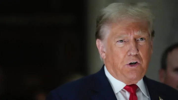 Abogados de Trump piden aplazar para después de las elecciones el juicio por documentos clasificados