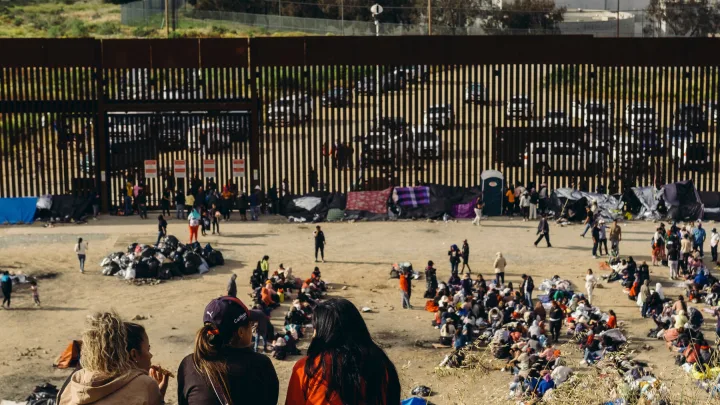 E.U cierra cruce en frontera con Canadá tras explosión de vehículo