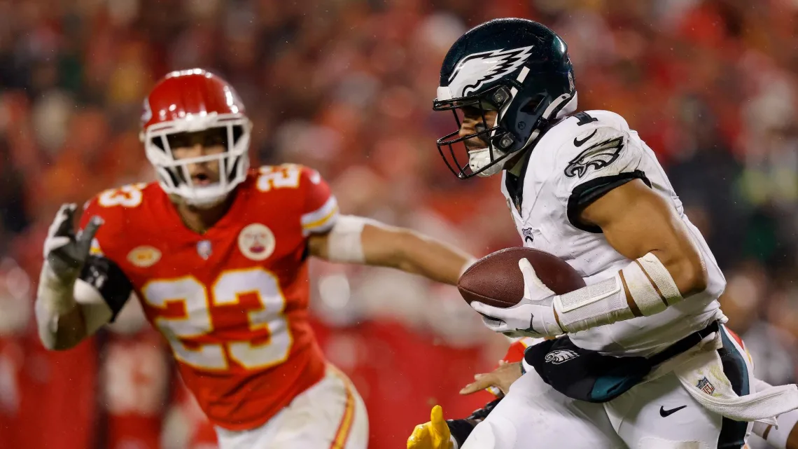 Filadelfia Eagles se Impone a Kansas City Chiefs y Confirma su Dominio en la NFL