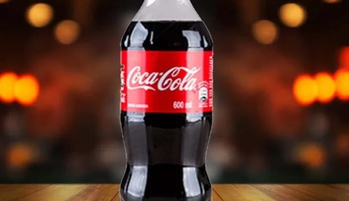 Casos de intoxicación tras detectar detergente en refresco de Coca-Cola en Croacia