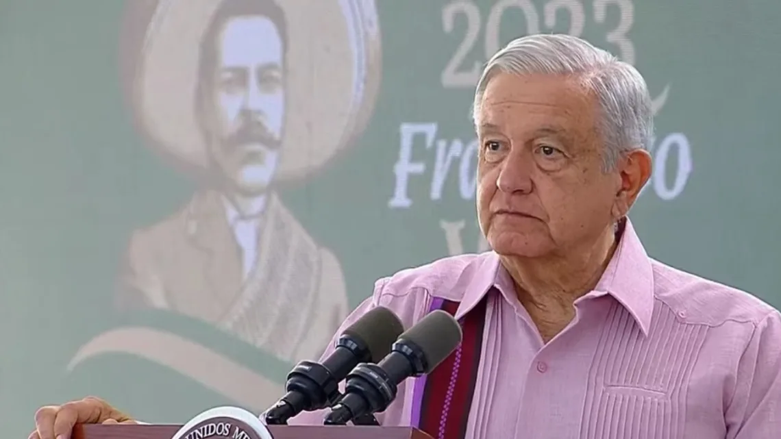 AMLO llama “cónclave de derecha” a la FIL Guadalajara