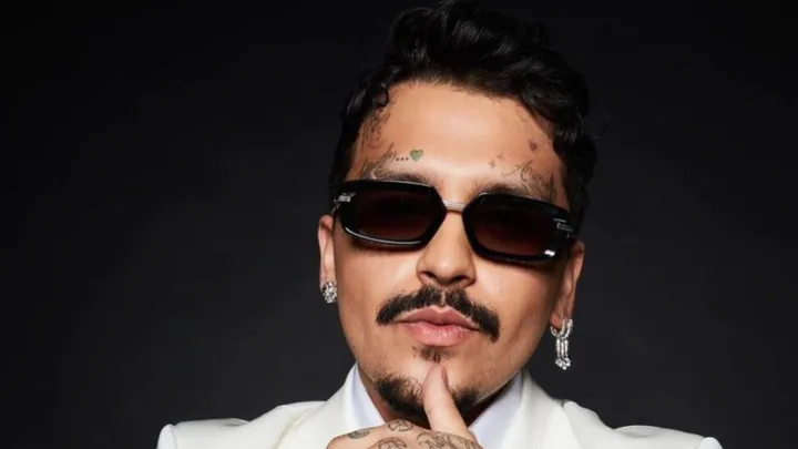 “Christian Nodal Cumple su Promesa: Casi Elimina por Completo los Tatuajes de su Rostro”