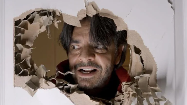 “Los Derbez Conquistan las Redes con su Divertida Forma de Anunciar su Reality”