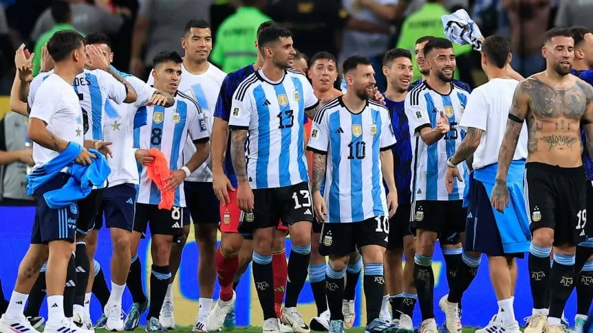 “Historia Reescrita: Argentina Rompe el Invicto de Brasil en Épico Duelo Sudamericano”