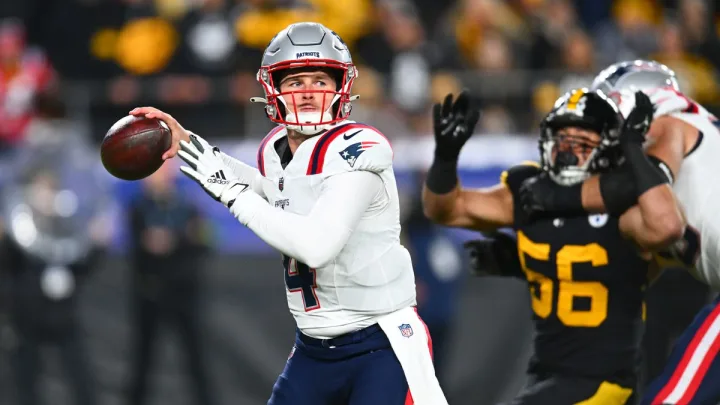 “Los Patriots sorprenden en Pittsburgh al derrotar a los Steelers 21-18”