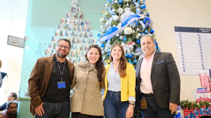 Colocan árbol navideño como símbolo de esperanza para los pacientes en Hospital de SJR