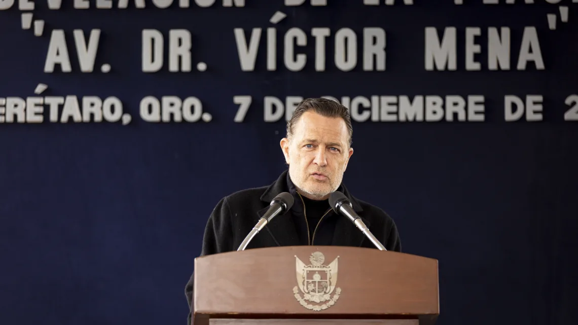 Destaca Gobernador aportación del empresario Víctor Mena al desarrollo del estado