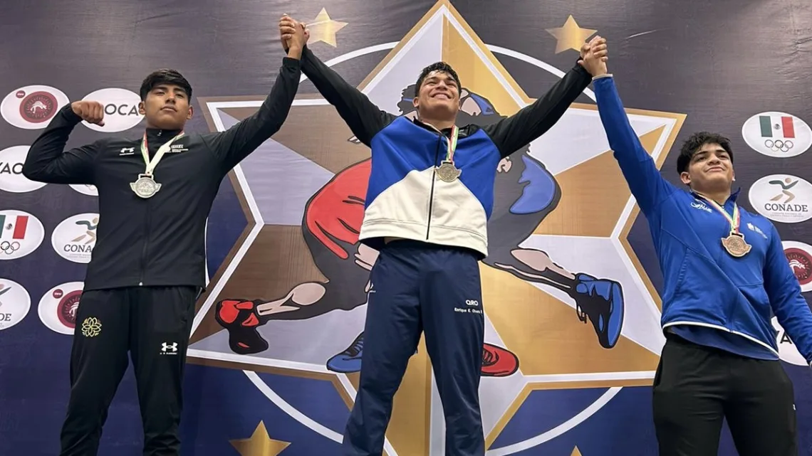 Logra equipo de lucha múltiples medallas en Ciudad de México