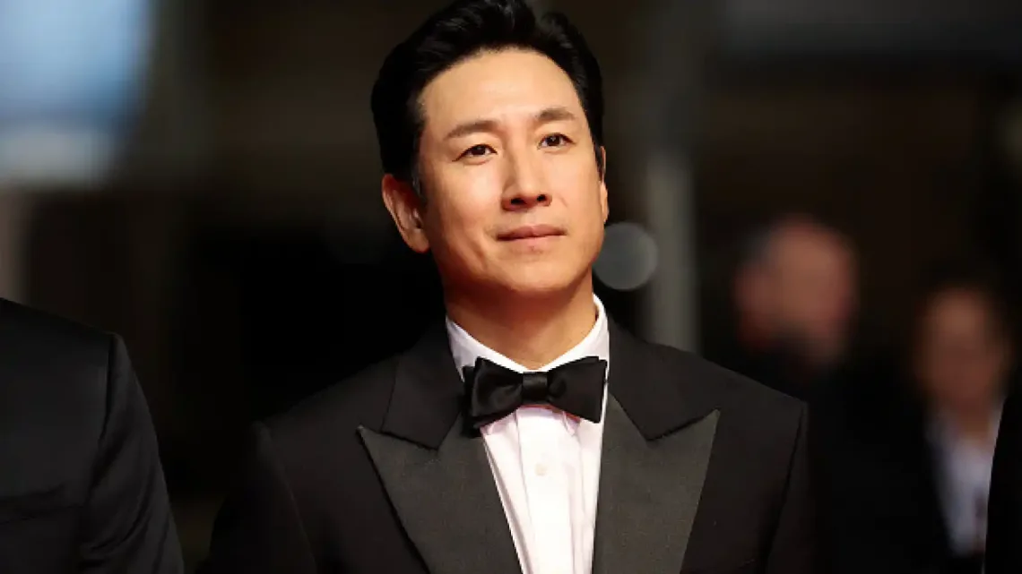 “Fallece Lee Sun-kyun, Protagonista de ‘Parásitos’, a los 48 años en un Trágico Suceso”