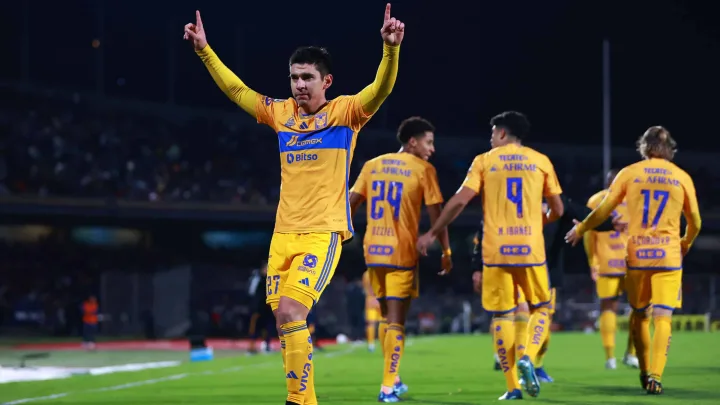  “Tigres toma ventaja en la ida de la semifinal al vencer 1-0 a Pumas”
