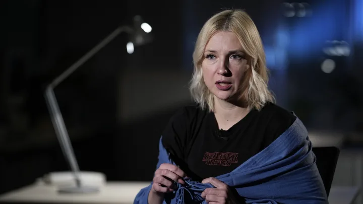  “Periodista Crítica con Putin y la Guerra en Ucrania Inicia su Camino hacia las Elecciones Presidenciales en Rusia”