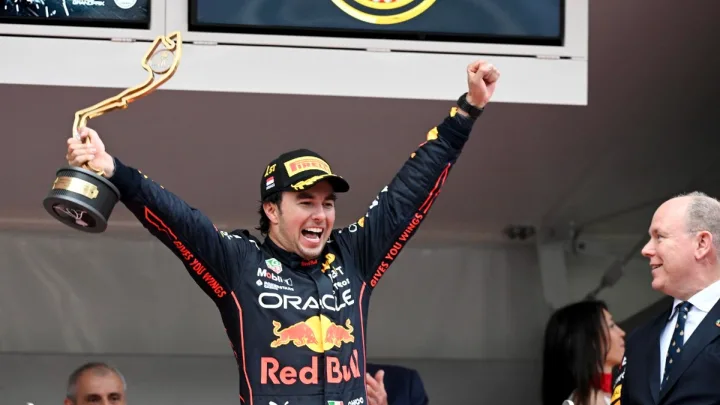 “Checo Pérez Apunta Alto: Promete una Temporada 2024 Más Consistente y Fuerte en la Fórmula 1”