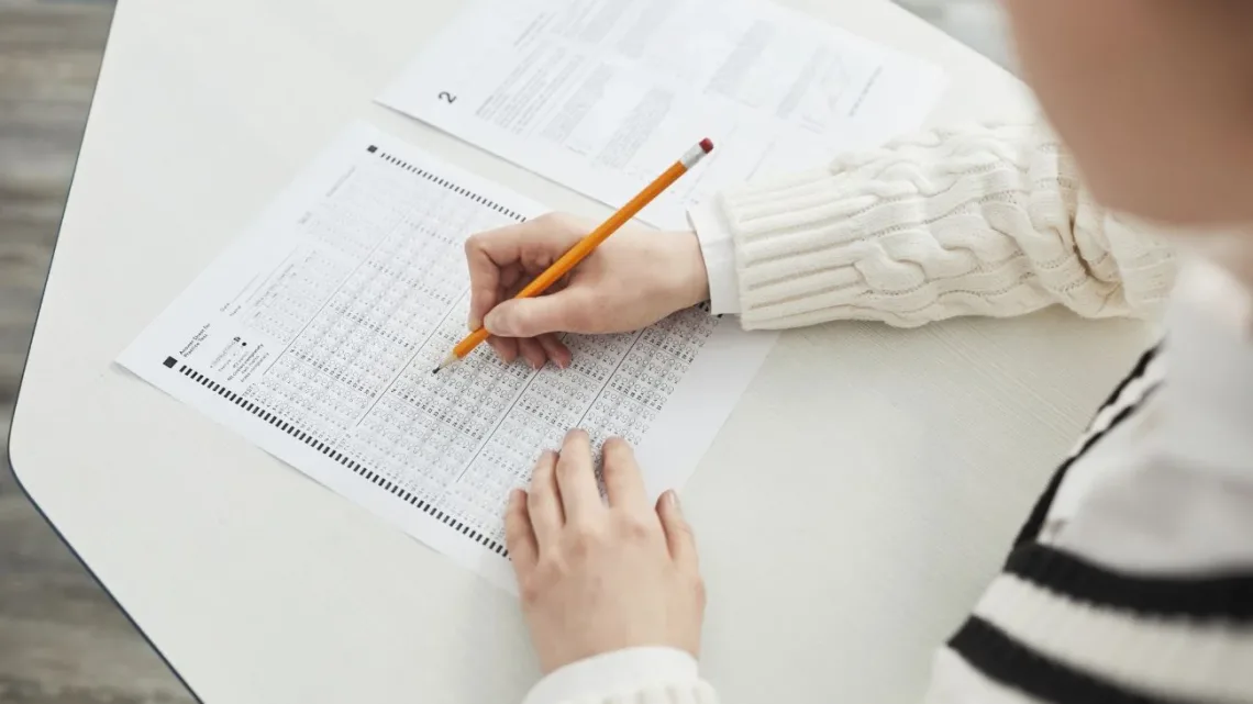 “Resultados Preocupantes para México en la Prueba PISA 2022: Retrocesos en Lectura y Matemáticas”