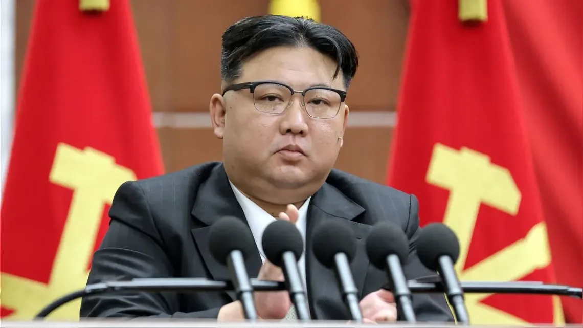 “Corea del Norte Prueba Dron Submarino de Ataque Nuclear en Medio de Tensiones Regionales”