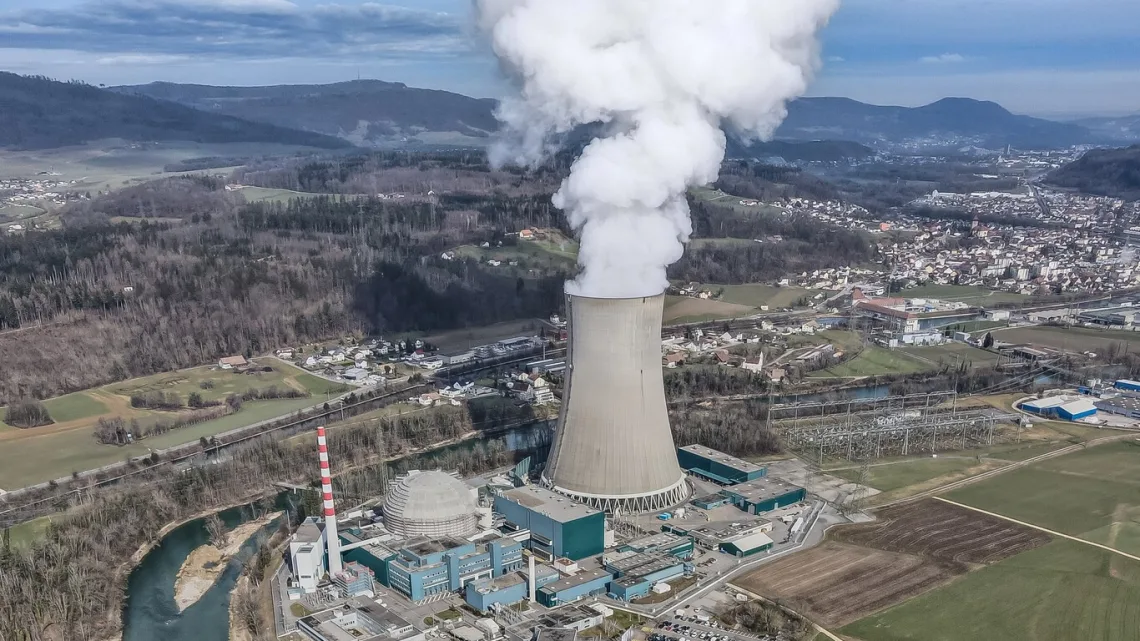 “Japón Evalúa Daños Tras Terremoto: Descartan Problemas en Plantas Nucleares”