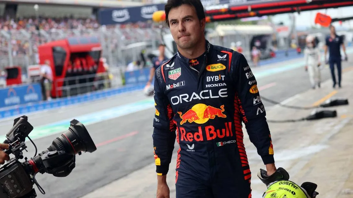 Checo Pérez pagara millones tras  accidente en su carrera