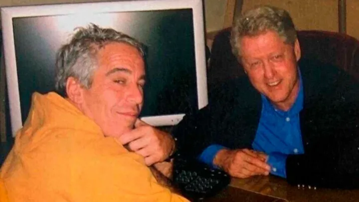 “Documentos Revelan que Jeffrey Epstein Chantajeaba a Líderes Mundiales con Información Sexual”