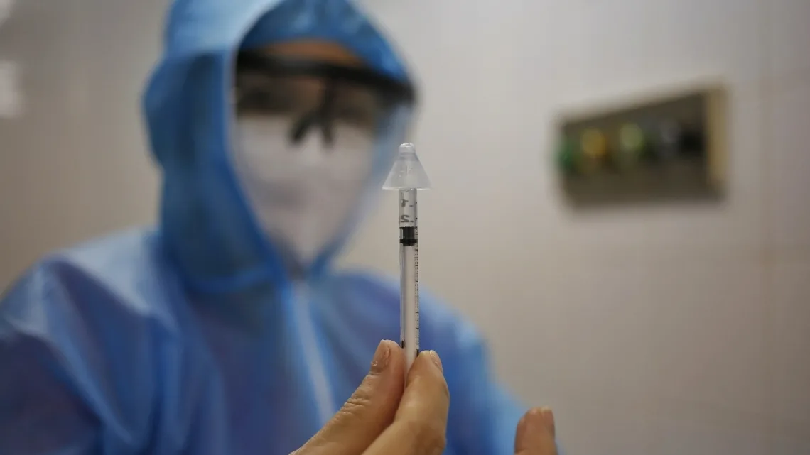  “La OMS Alerta sobre la Enfermedad ‘X’ que Podría Causar Más Muertes que el COVID-19”