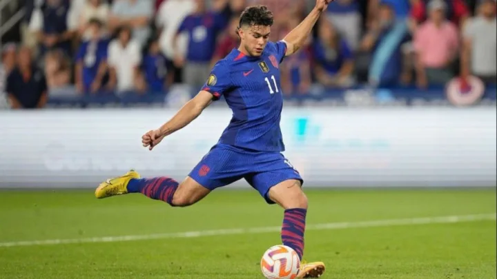 Cade Cowell Refuerza las Filas de Chivas en un Traspaso Histórico