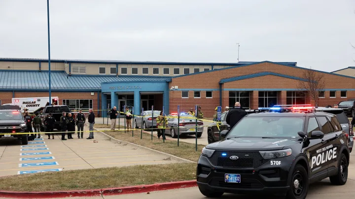 “Reportan Tiroteo en Escuela Secundaria de Perry High School en Iowa, Estados Unidos”