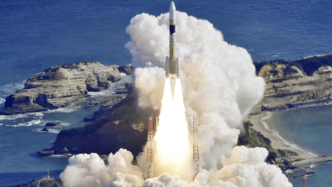 “Japón Refuerza su Capacidad de Inteligencia con el Lanzamiento Exitoso de un Satélite de Observación”