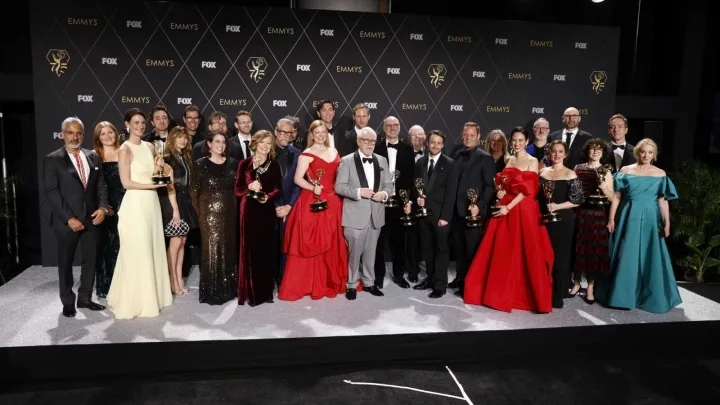 “Éxito y Emoción en la 75ª Entrega de los Premios Emmy: Lista Completa de Ganadores”