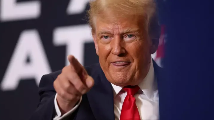  “Trump Apela Veto en Papeleta Electoral de Maine por su Rol en el Ataque al Capitolio”   