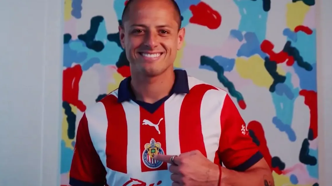 “Chicharito, el Mejor Pagado de la Liga MX: Filtran Supuesto Contrato con Chivas”