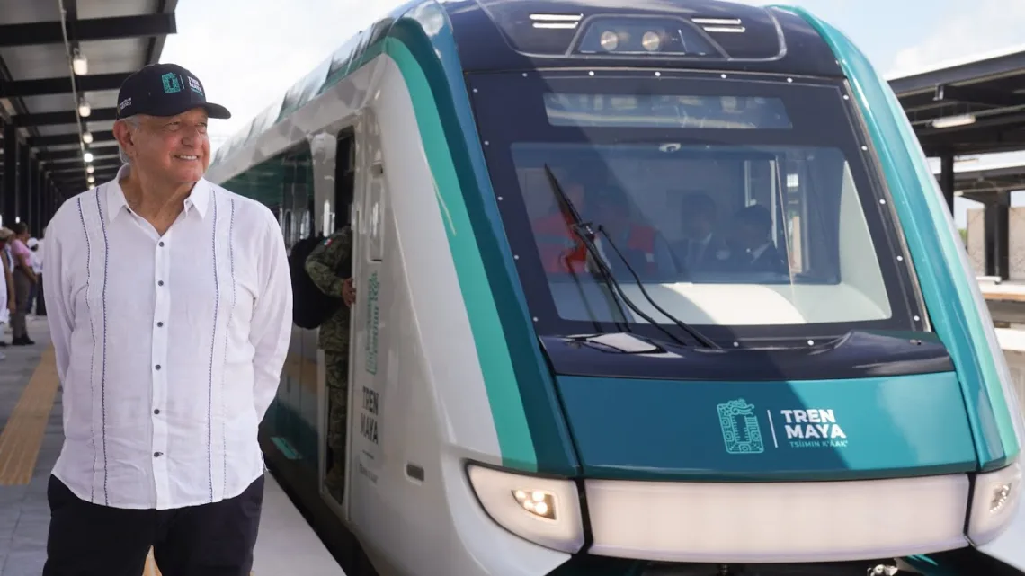 “López Obrador Admite Problemas en el Tren Maya pero Asegura que Serán Corregidos”