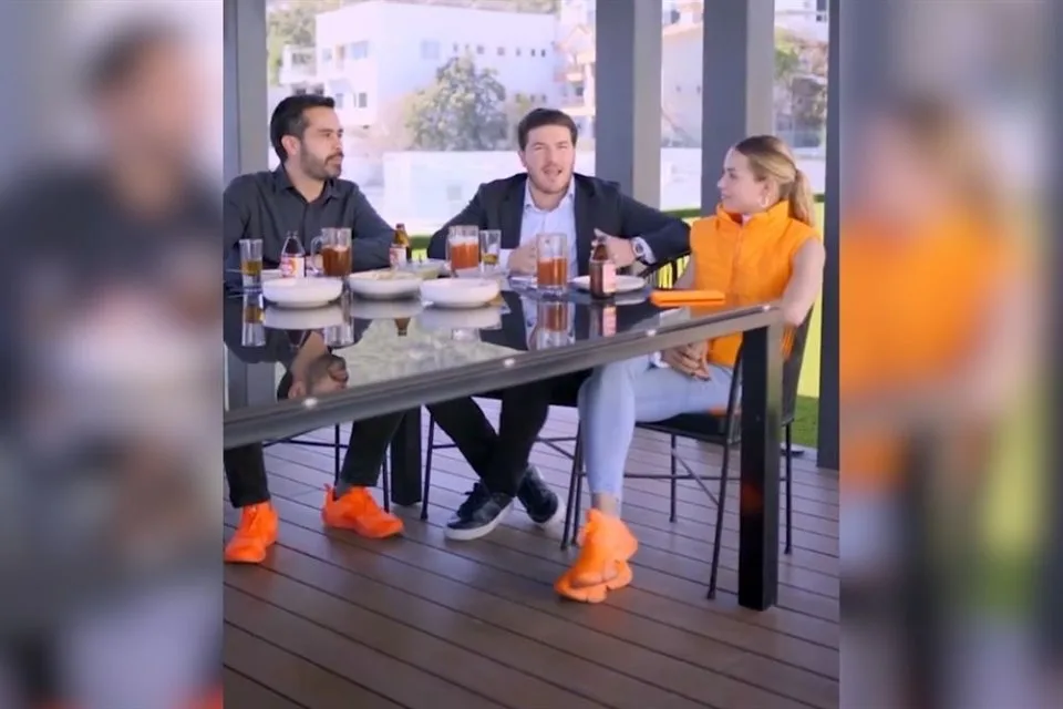 INE ordena retirar video de destape y espectaculares